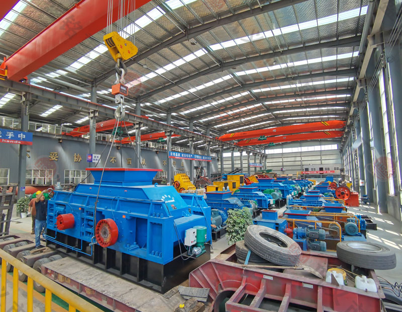  鵝卵石對輥制砂機多少錢一臺？