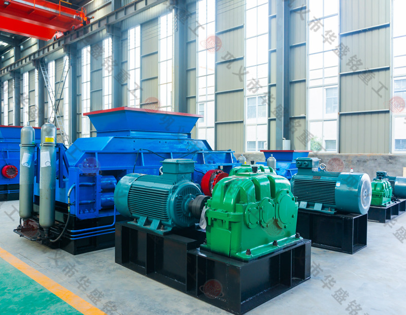 石英砂加工什么設(shè)備好？對(duì)輥制砂機(jī)多少錢(qián)一臺(tái)？