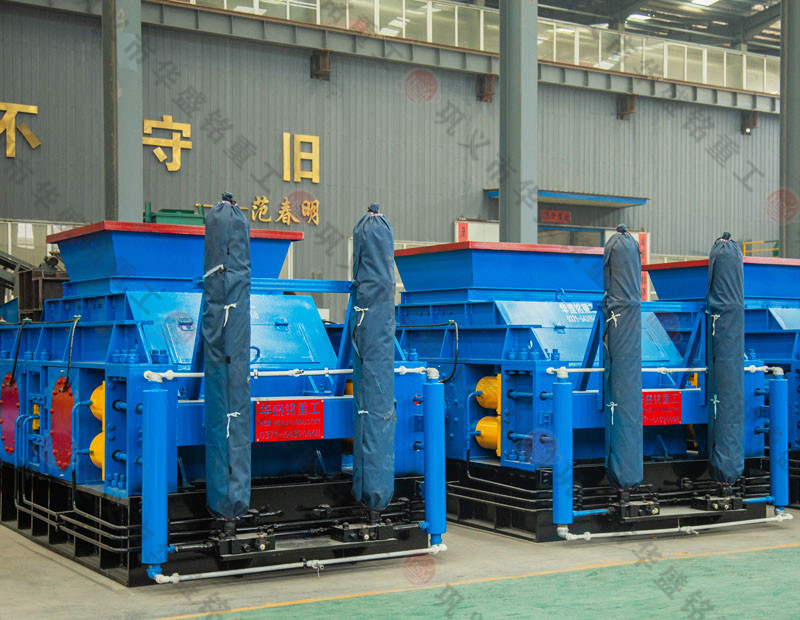 每小時(shí)200噸對(duì)輥制砂機(jī)價(jià)格多少錢一臺(tái) 哪個(gè)廠家好 